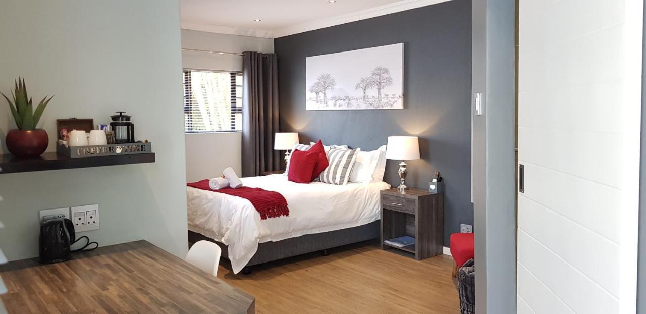 The Hillcrest Guesthouse East London Buitenkant foto